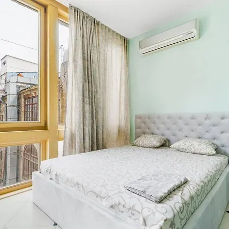 17 Deribasivska 4-Room Apartment Apartment *