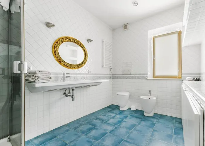 17 Deribasivska 4-room Odessa