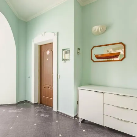 17 Deribasivska 4-room * Oděsa
