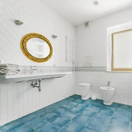 17 Deribasivska 4-room Odessa