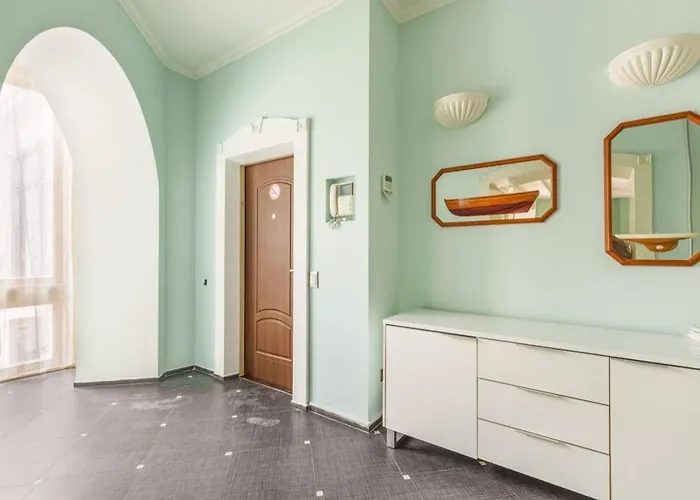 17 Deribasivska 4-room * オデッサ